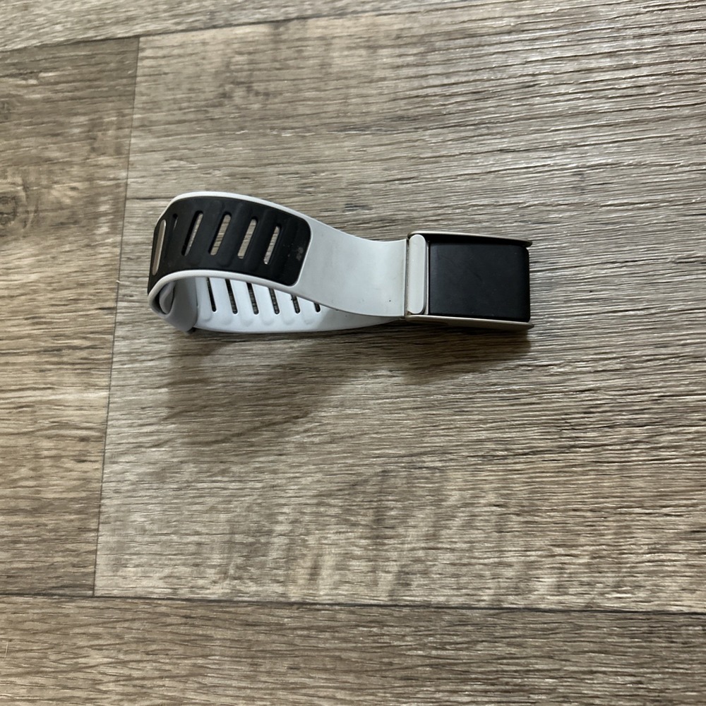 WHOOP MG 5.0 Wearable with SportFlex Band (Drift color) Device Only
